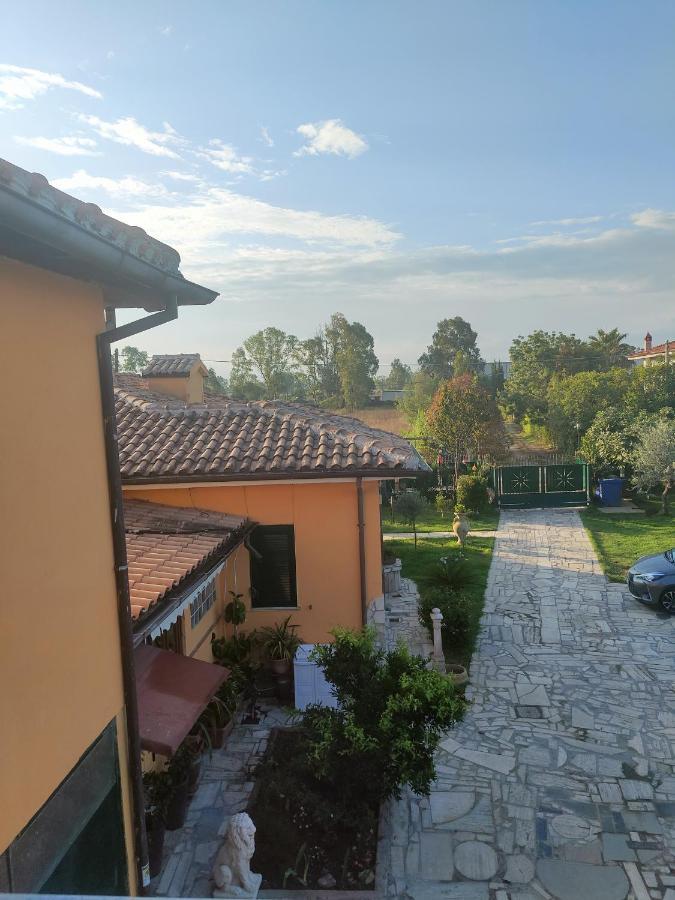 Апартаменты Mevianus Borgo San Michele  Экстерьер фото